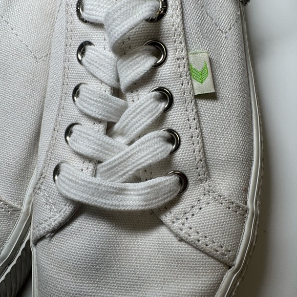 Cariuma OCA Off Canvas Sneakers white womans 8 - Picture 5 of 11